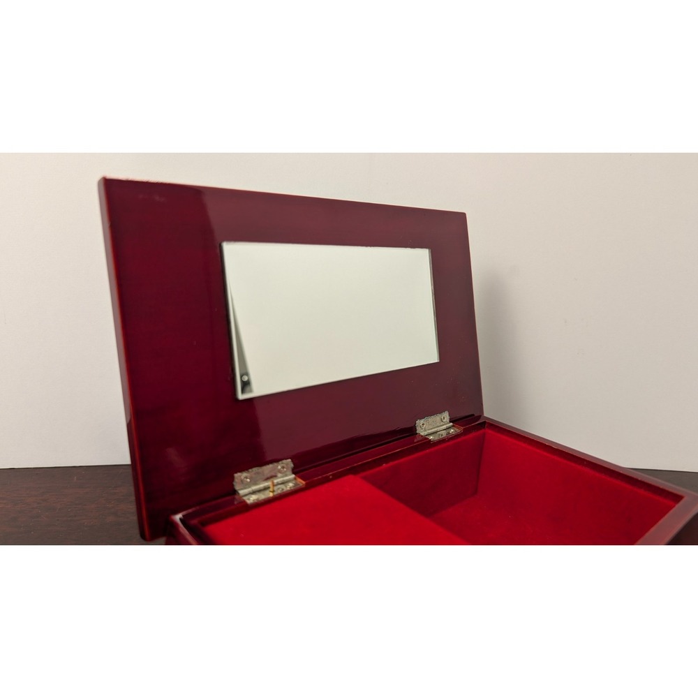 Vintage Westland Co Japan Red Lacquer Musical Jewelry Box Floral Cart Evergreen - Picture 4 of 11